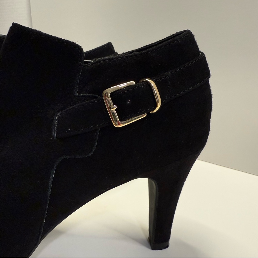 Clarks Brier Milan Black Suede Ankle Booties Heel Buckle Zip Women’s 9M - Picture 6 of 12